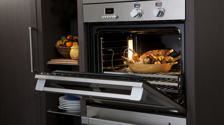 How to Identify and Repair Oven Heating Issues image
